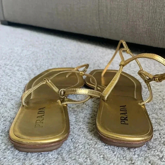 Two pairs Prada, flat metallic sandals - Picture 6 of 14